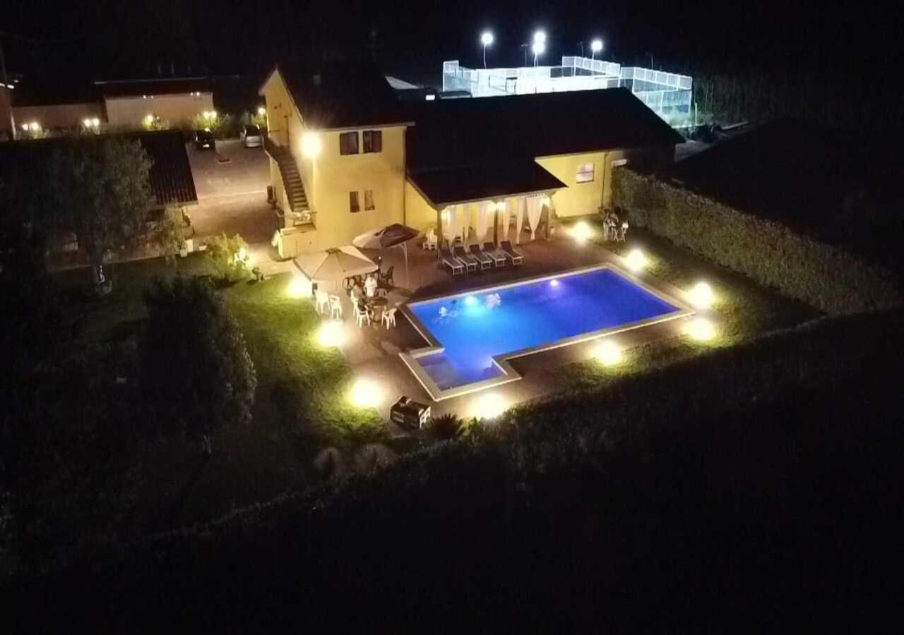 Agriturismo Casa Chiara Latina Exterior foto