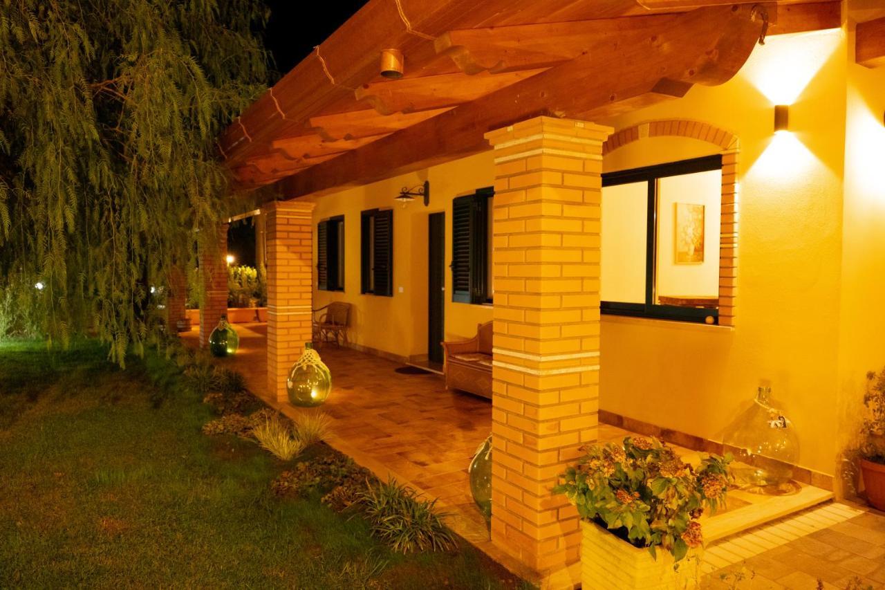 Agriturismo Casa Chiara Latina Exterior foto