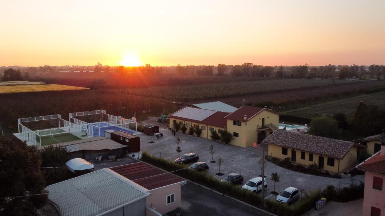 Agriturismo Casa Chiara Latina Exterior foto